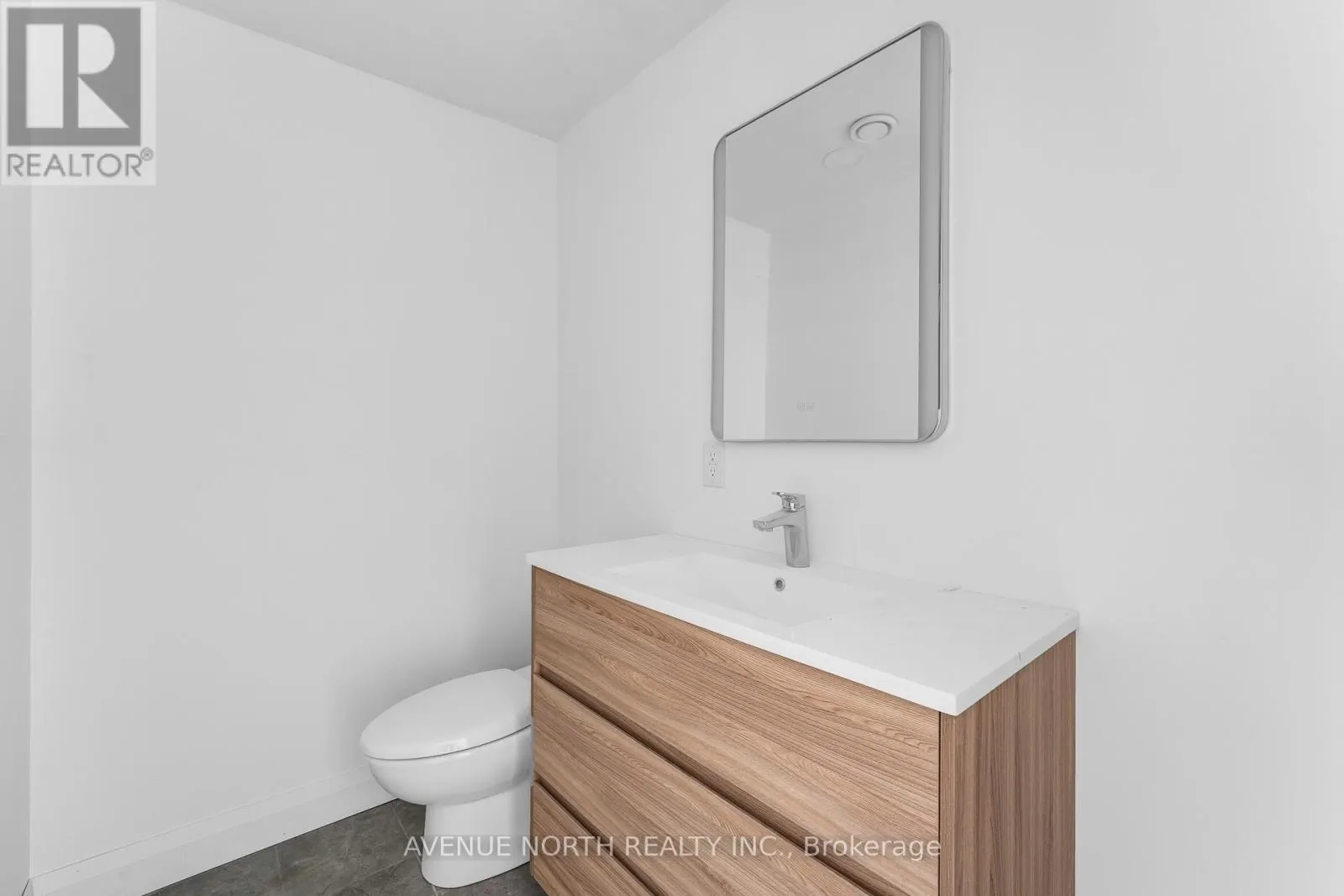 204 - 368 TWEEDSMUIR AVENUE