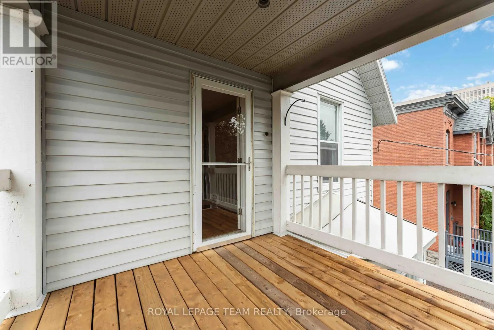 205 PRETORIA AVENUE