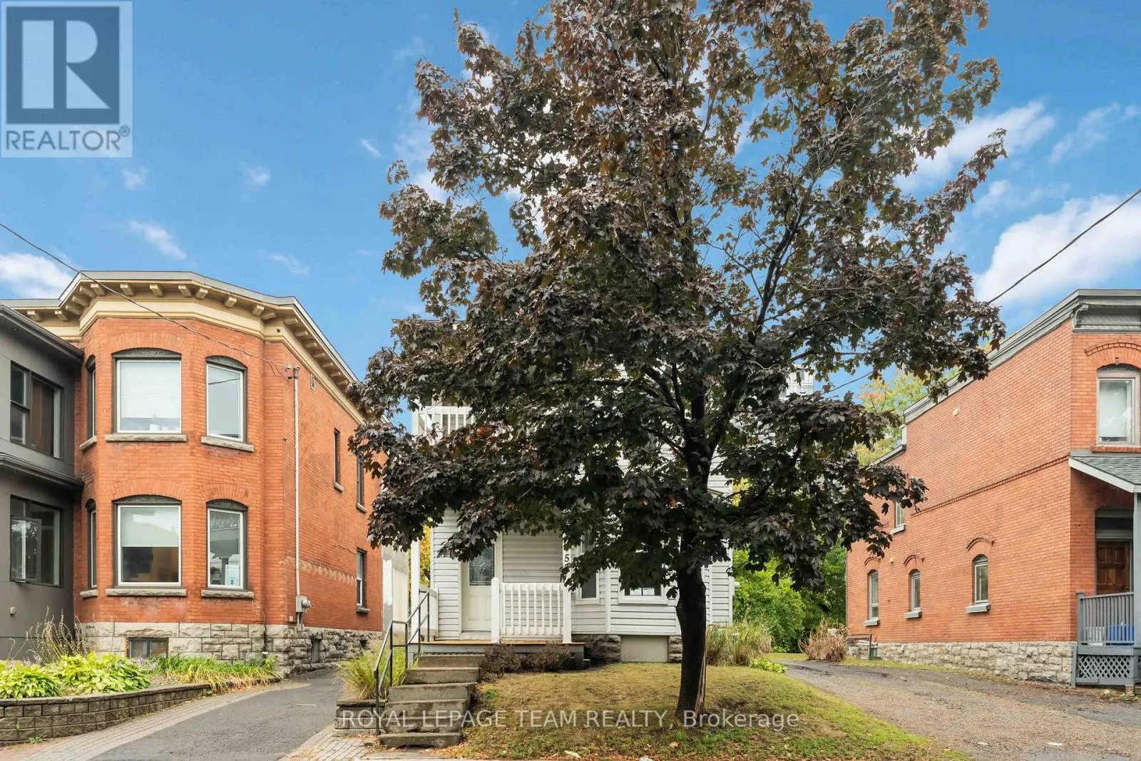 205 PRETORIA AVENUE