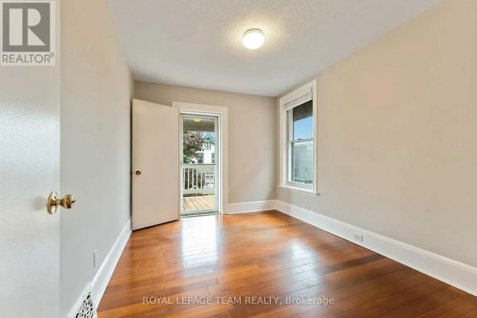 205 PRETORIA AVENUE