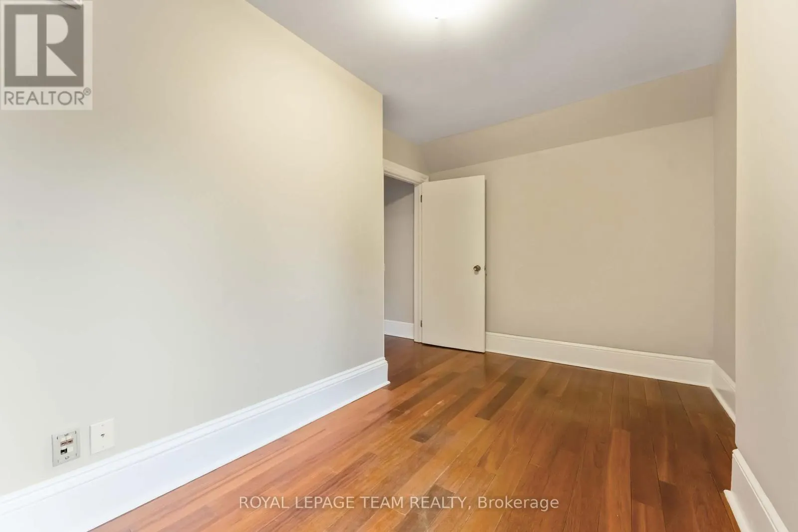205 PRETORIA AVENUE