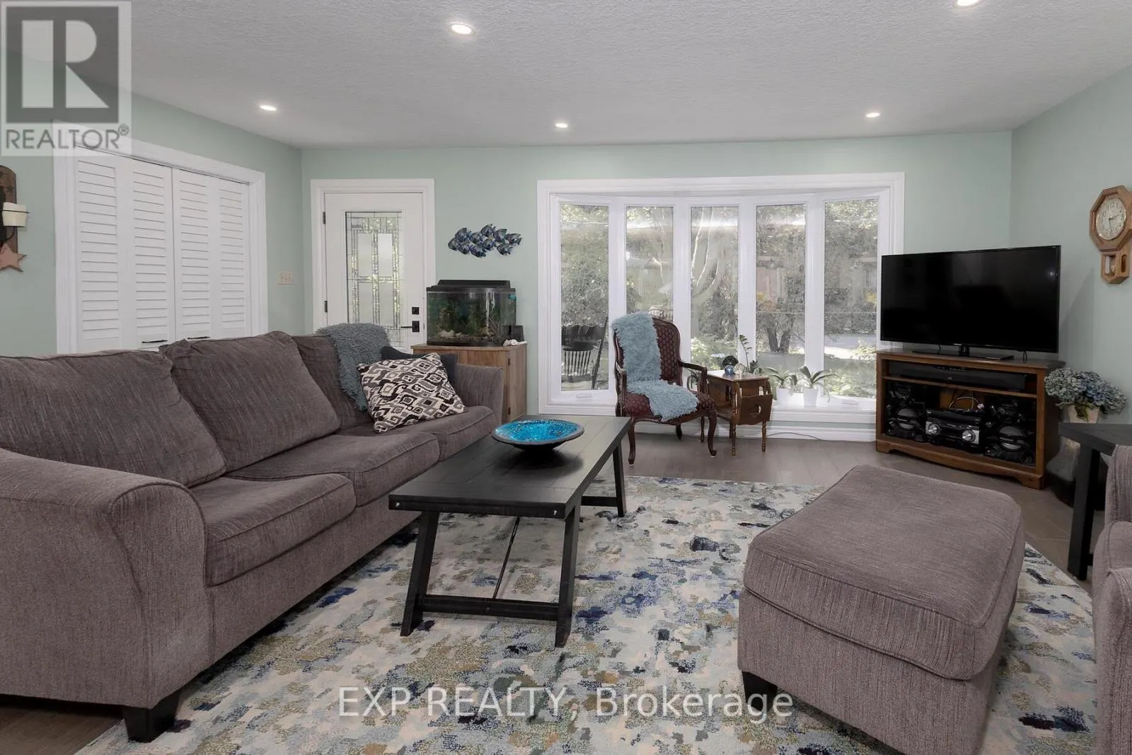 5558 COBBLE HILL ROAD