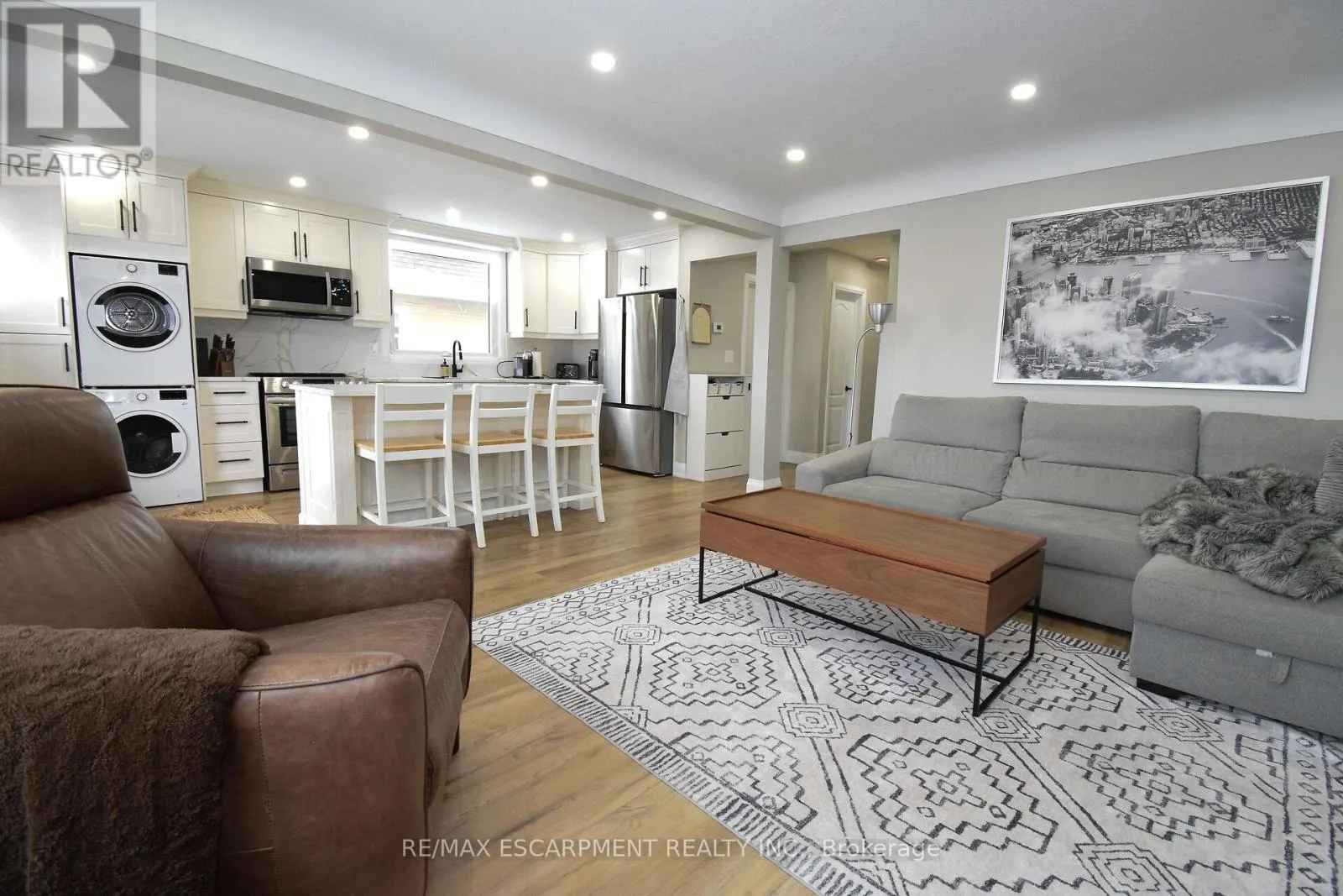 176 EAST 43RD STREET