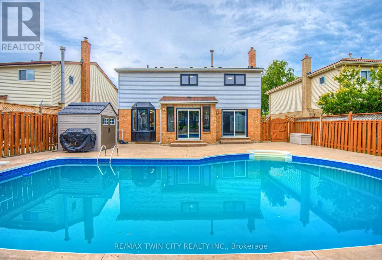 243 HIGHVIEW DRIVE