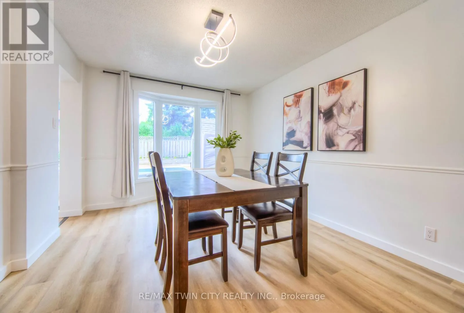 243 HIGHVIEW DRIVE