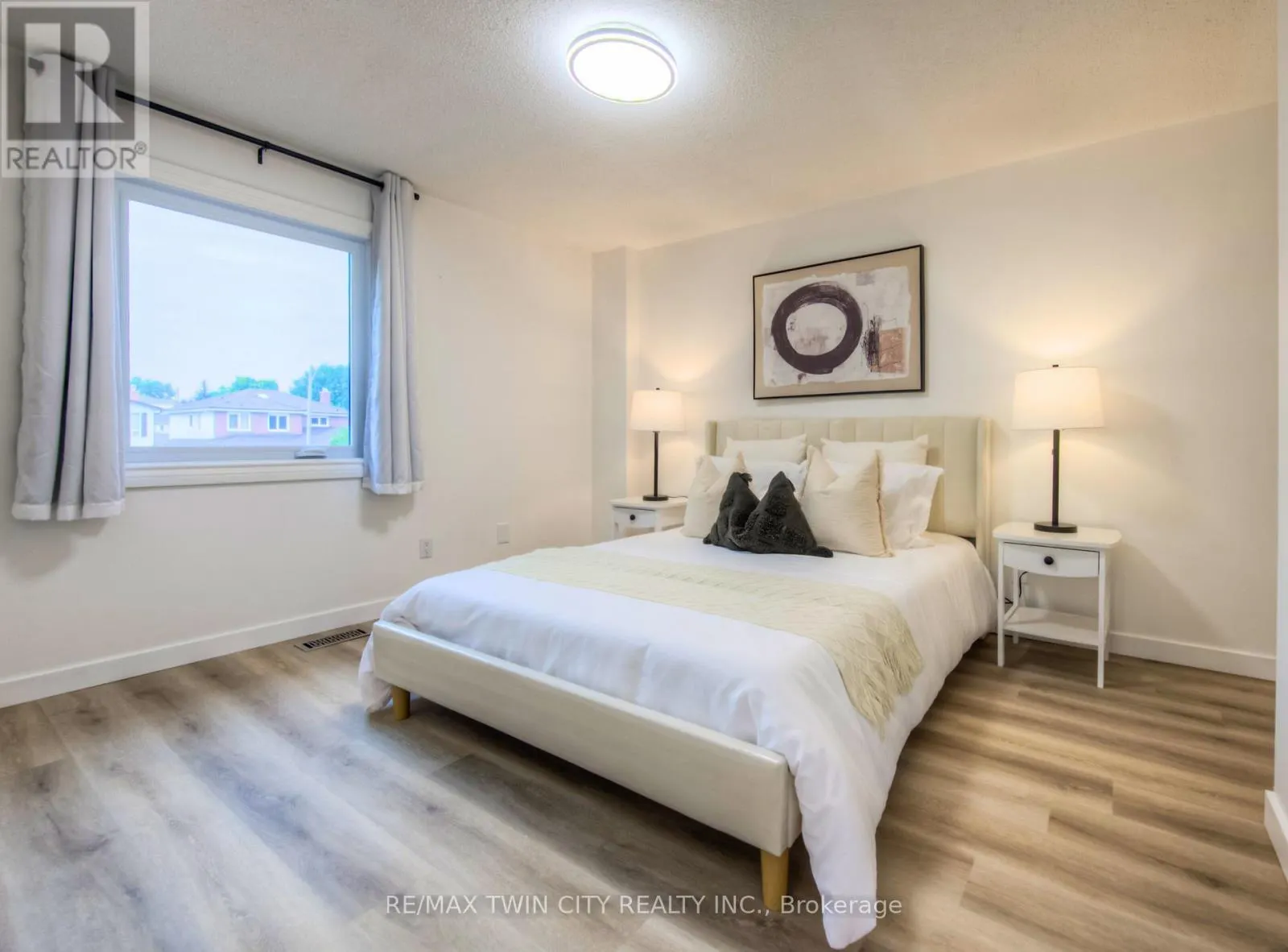 243 HIGHVIEW DRIVE