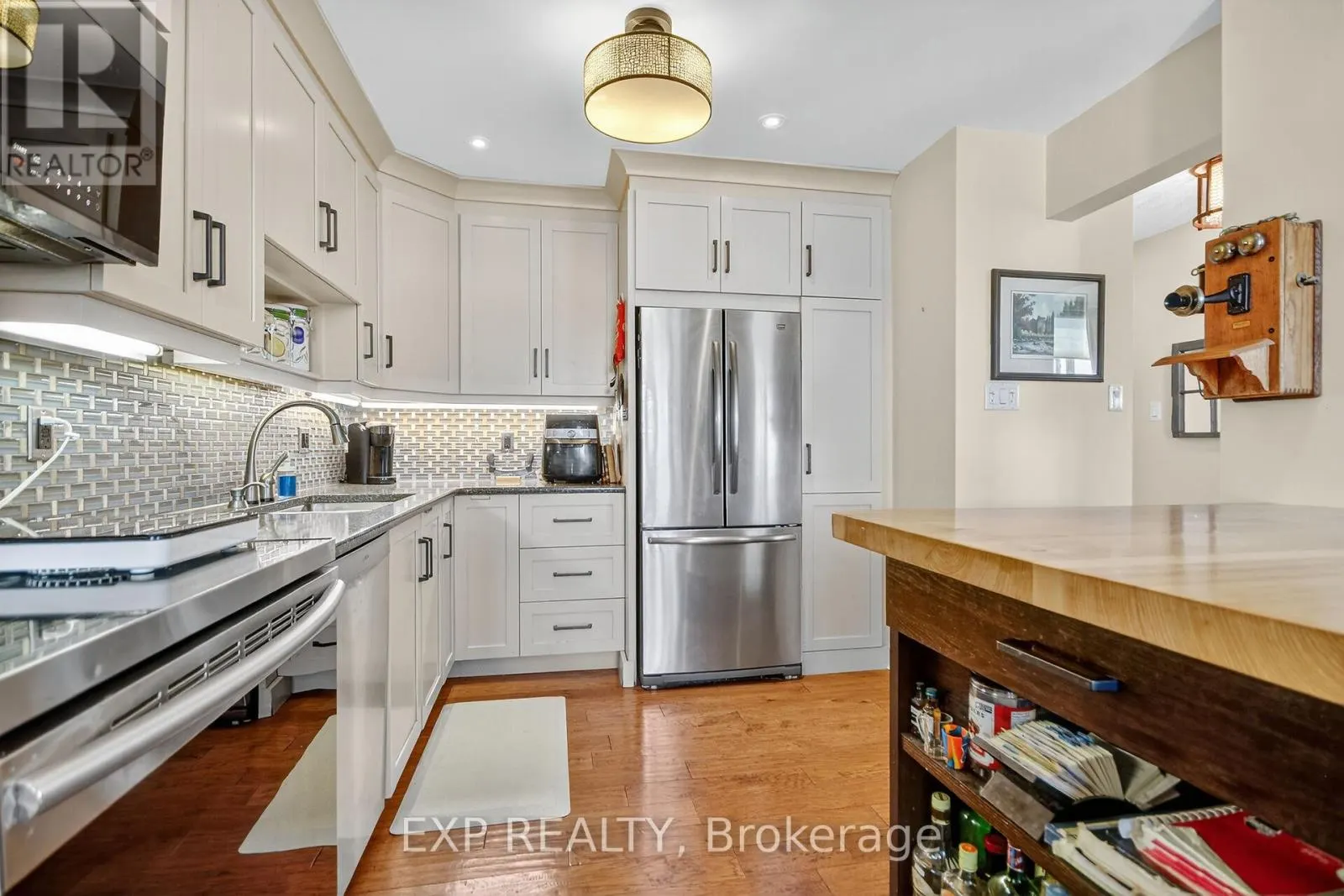 408 - 1 ROSAMOND STREET E