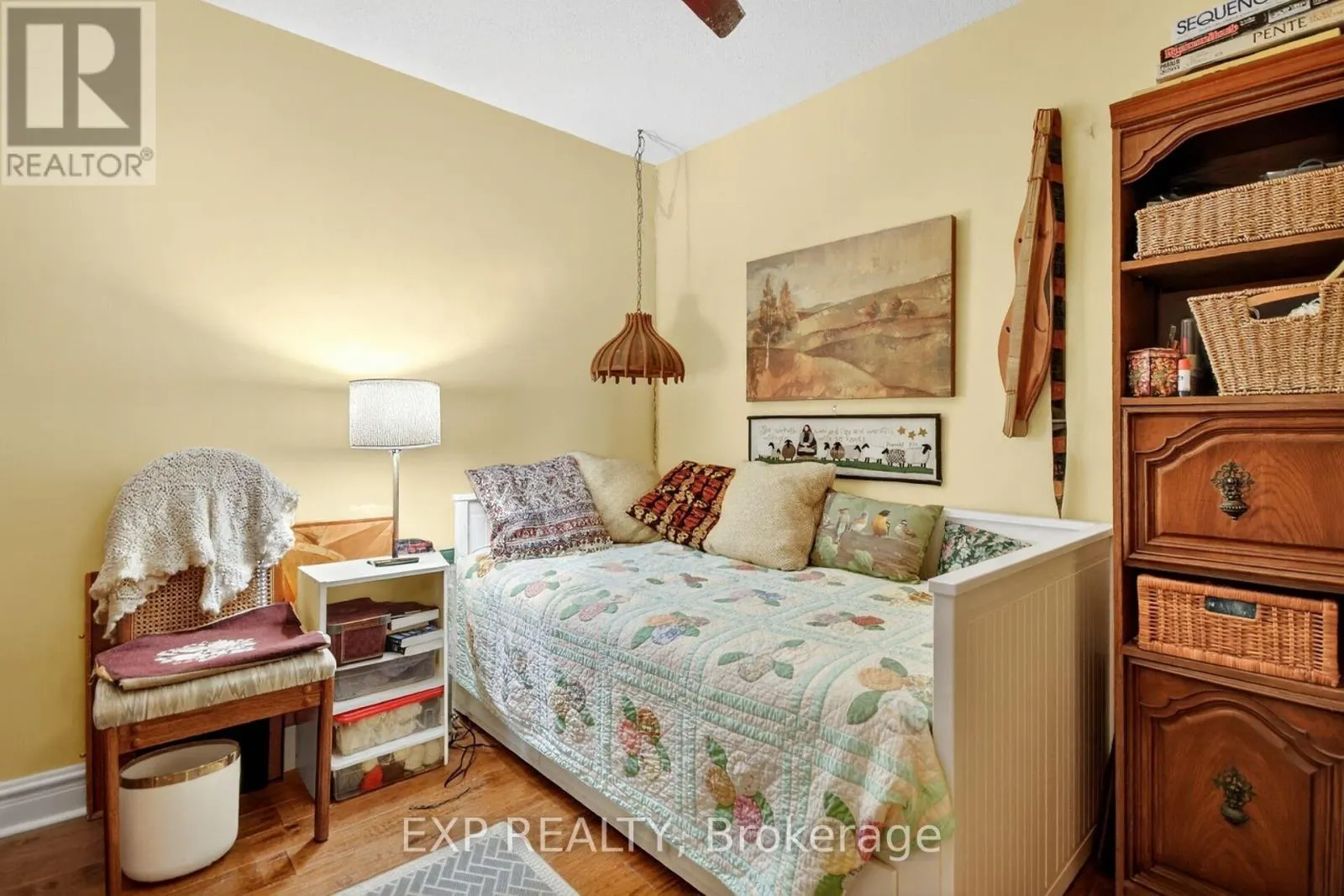 408 - 1 ROSAMOND STREET E