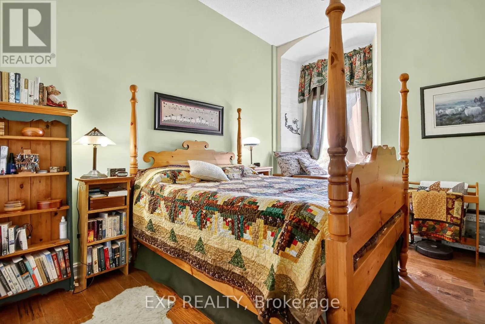 408 - 1 ROSAMOND STREET E