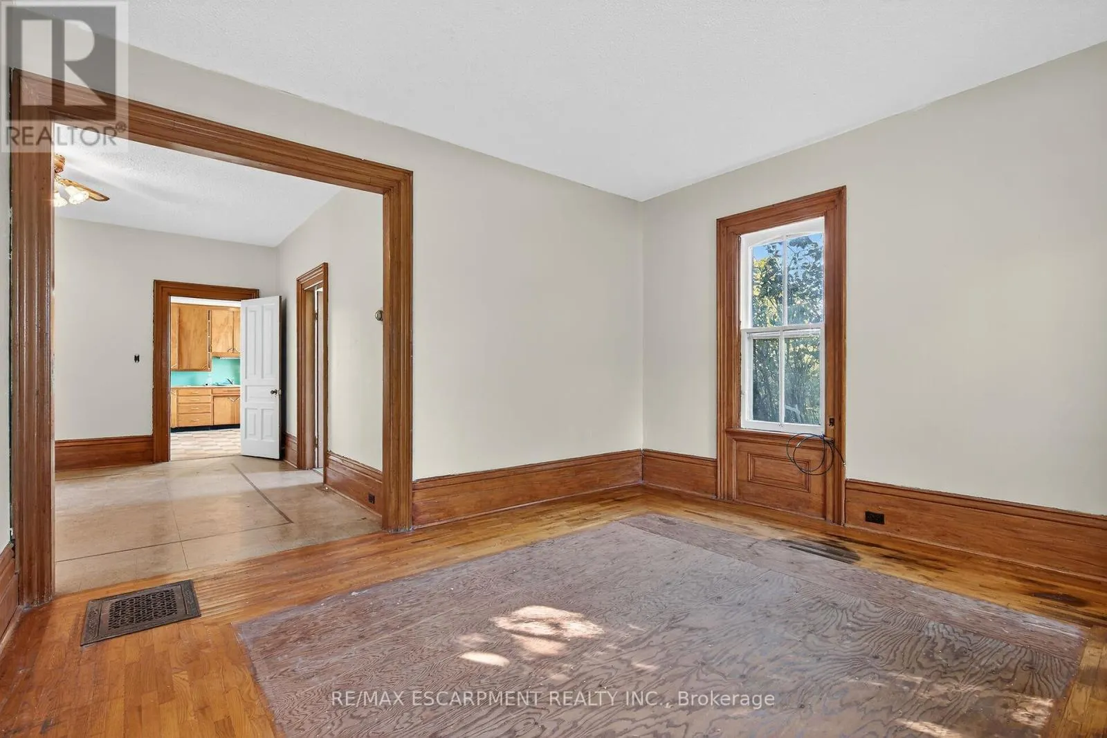 534 HALDIMAND ROAD 32