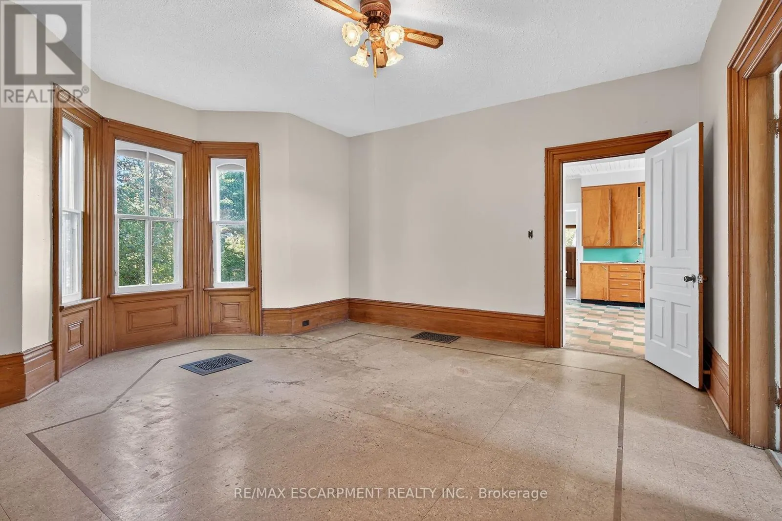 534 HALDIMAND ROAD 32