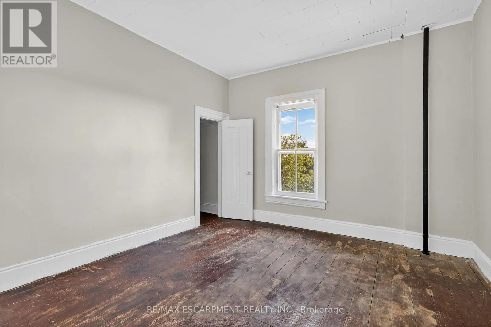 534 HALDIMAND ROAD 32