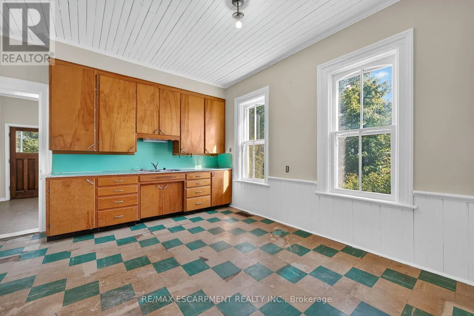 534 HALDIMAND ROAD 32