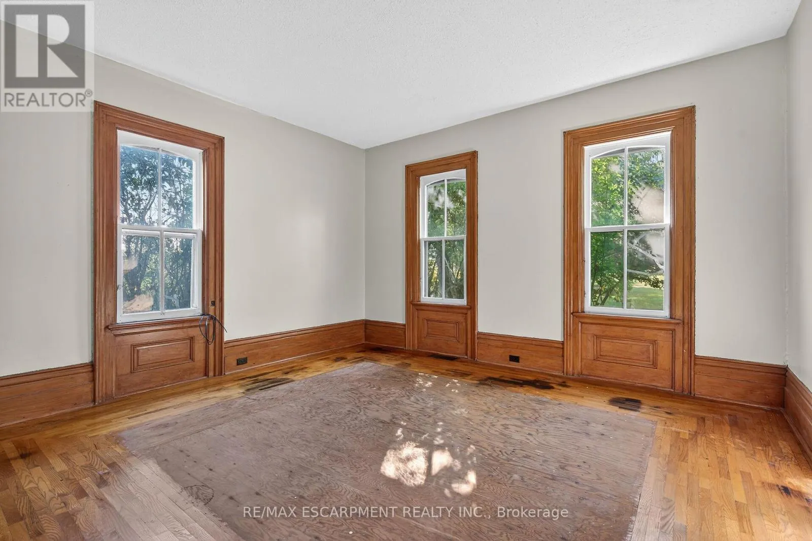 534 HALDIMAND ROAD 32