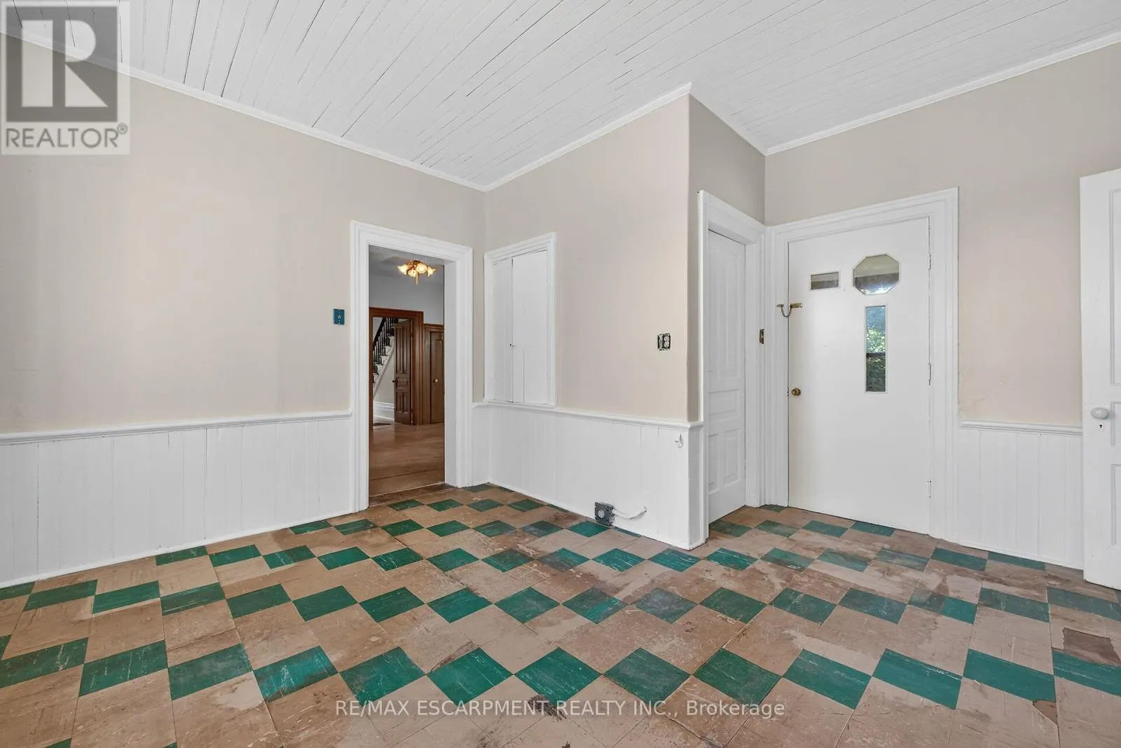 534 HALDIMAND ROAD 32