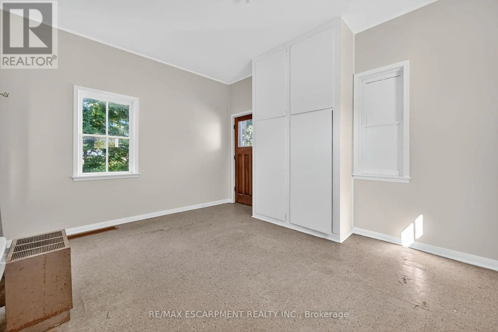 534 HALDIMAND ROAD 32