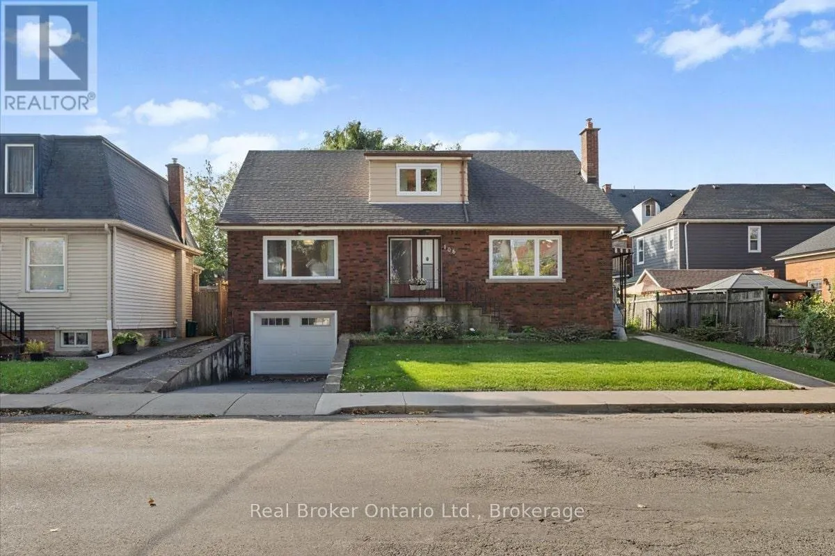 106 SIMCOE STREET E