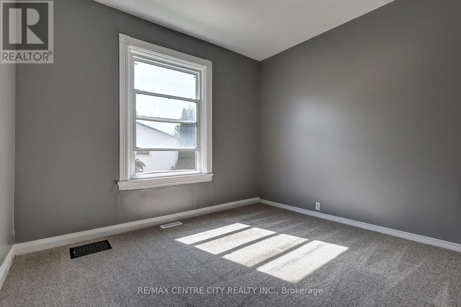 16 WOODWORTH AVENUE