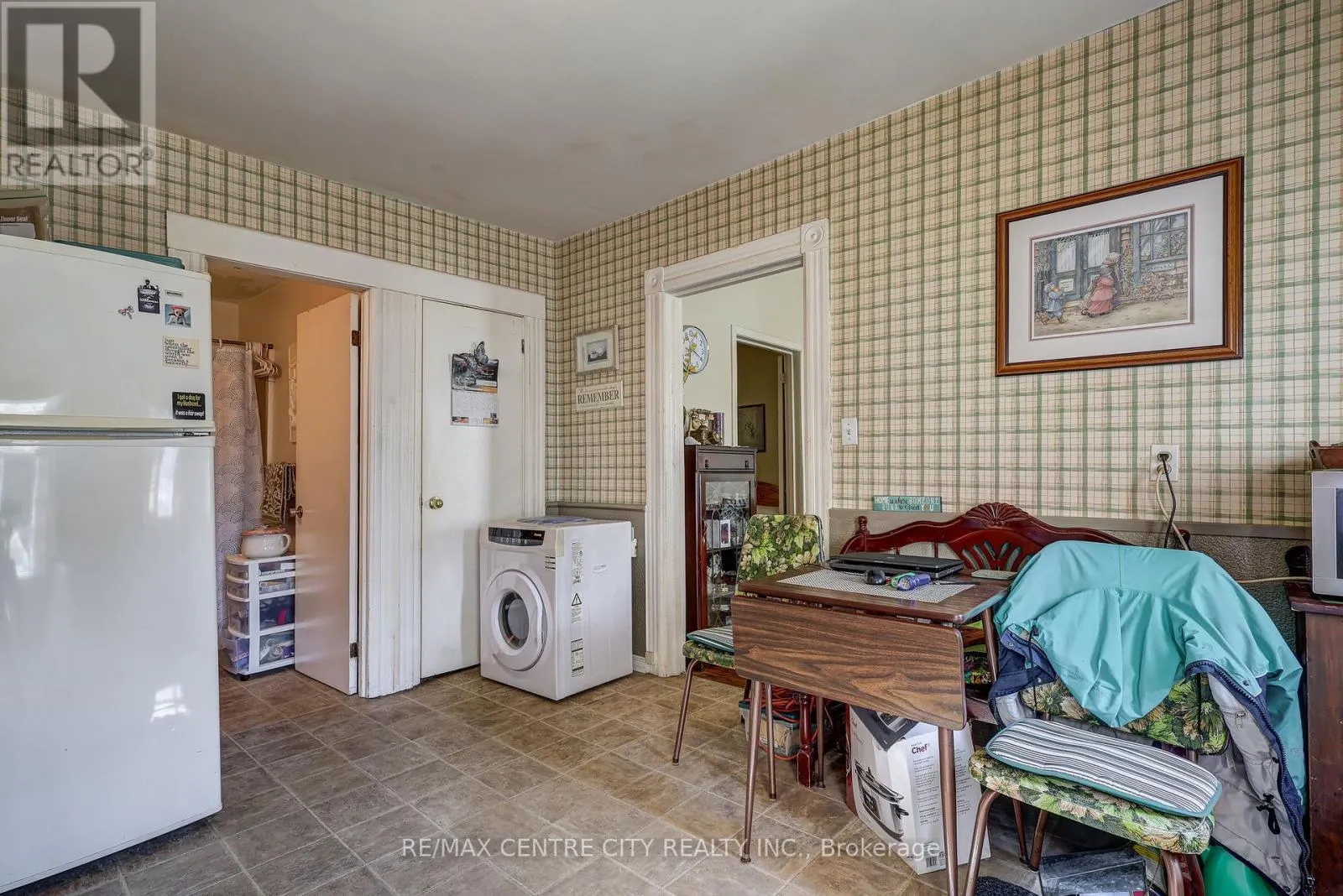 16 WOODWORTH AVENUE