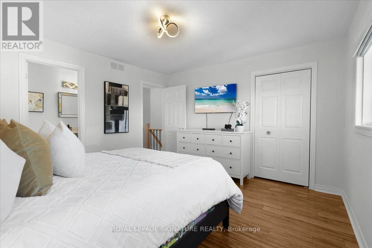 11 - 384 LIMERIDGE ROAD E