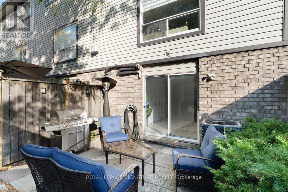 11 - 384 LIMERIDGE ROAD E