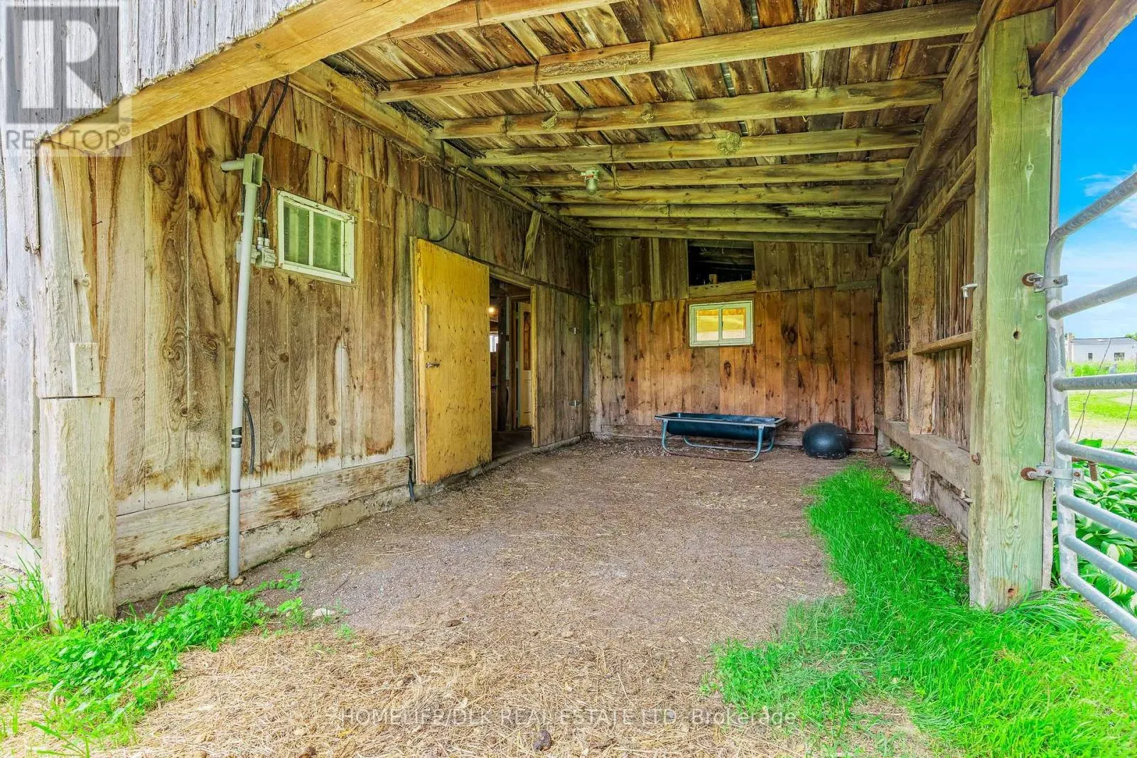 316 TOWNLINE ROAD W