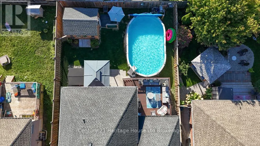 447 ALAN CRESCENT