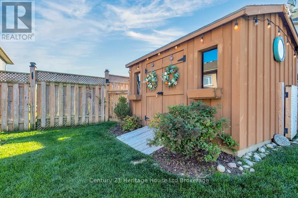 447 ALAN CRESCENT