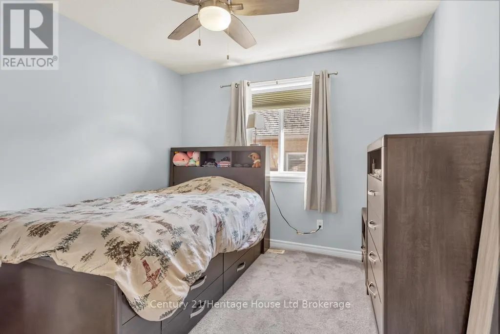 447 ALAN CRESCENT
