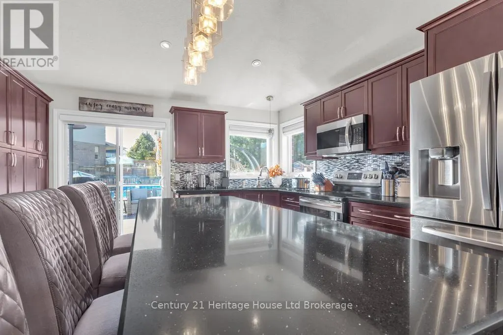 447 ALAN CRESCENT