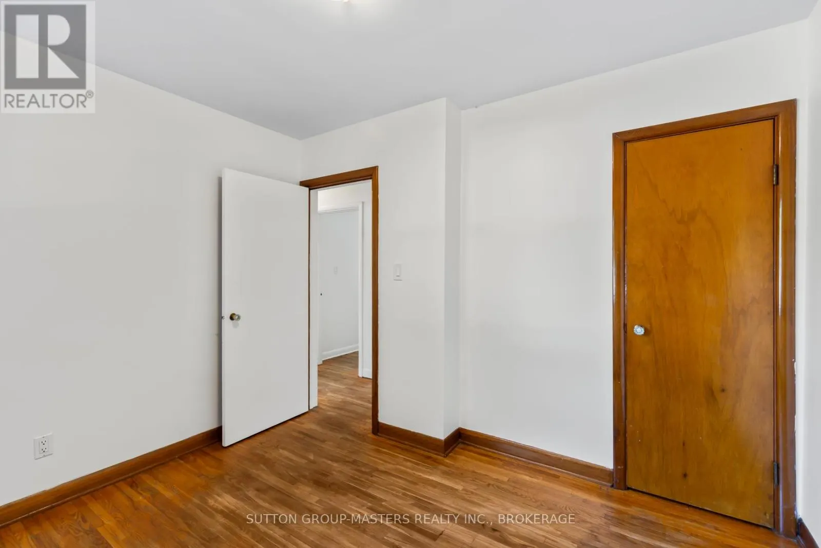 324 YONGE STREET
