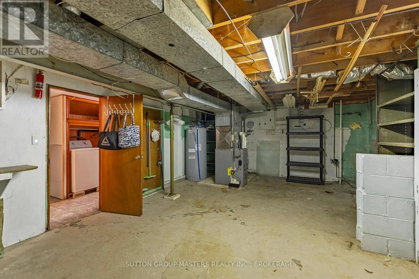 324 YONGE STREET