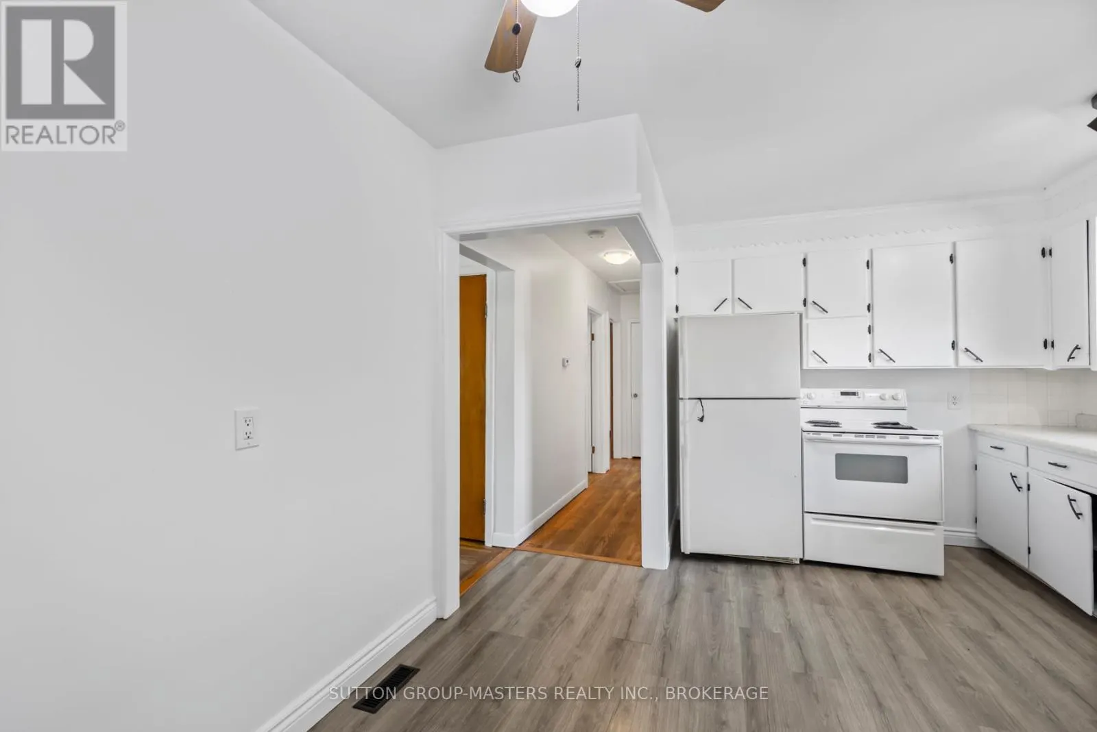 324 YONGE STREET