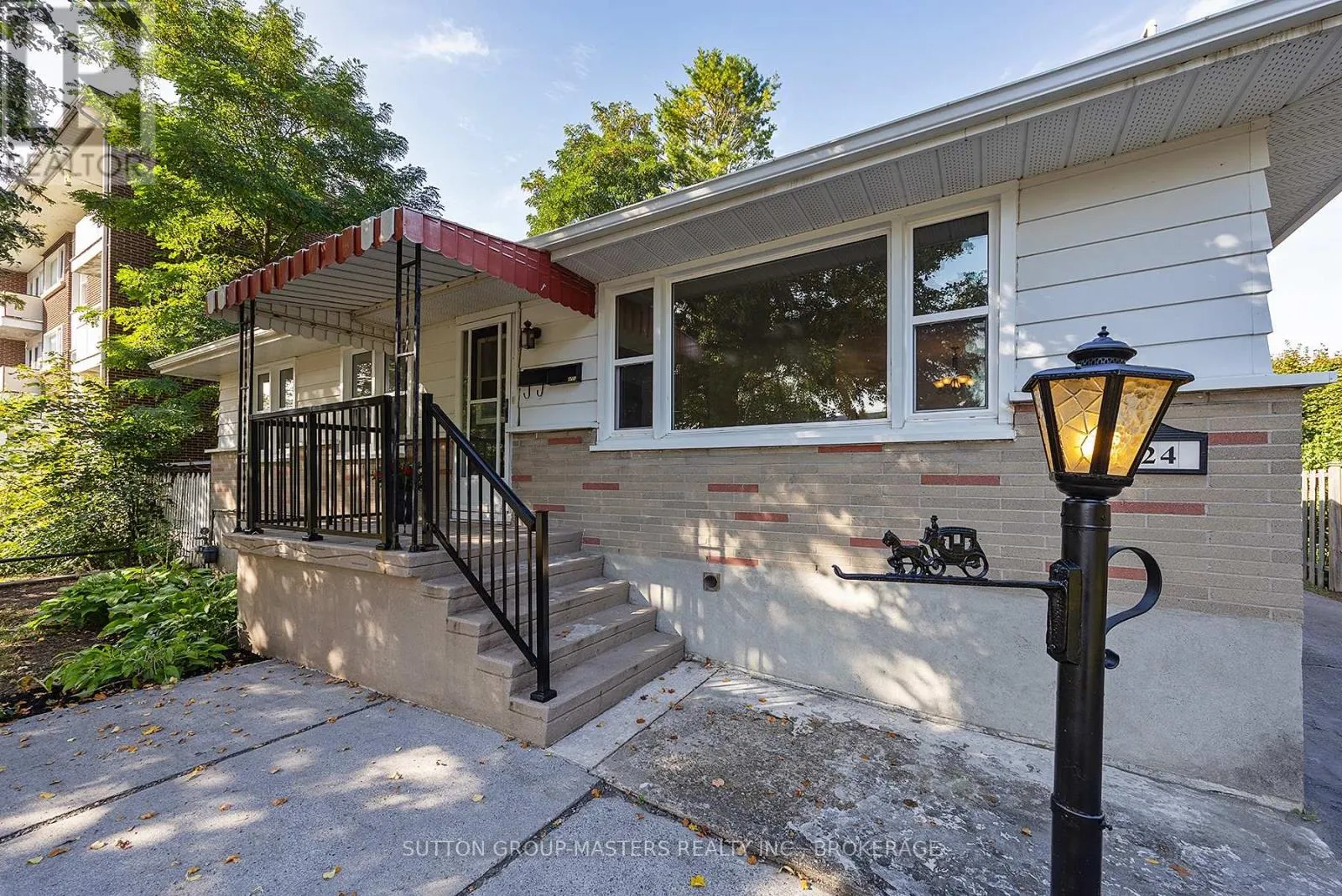 324 YONGE STREET