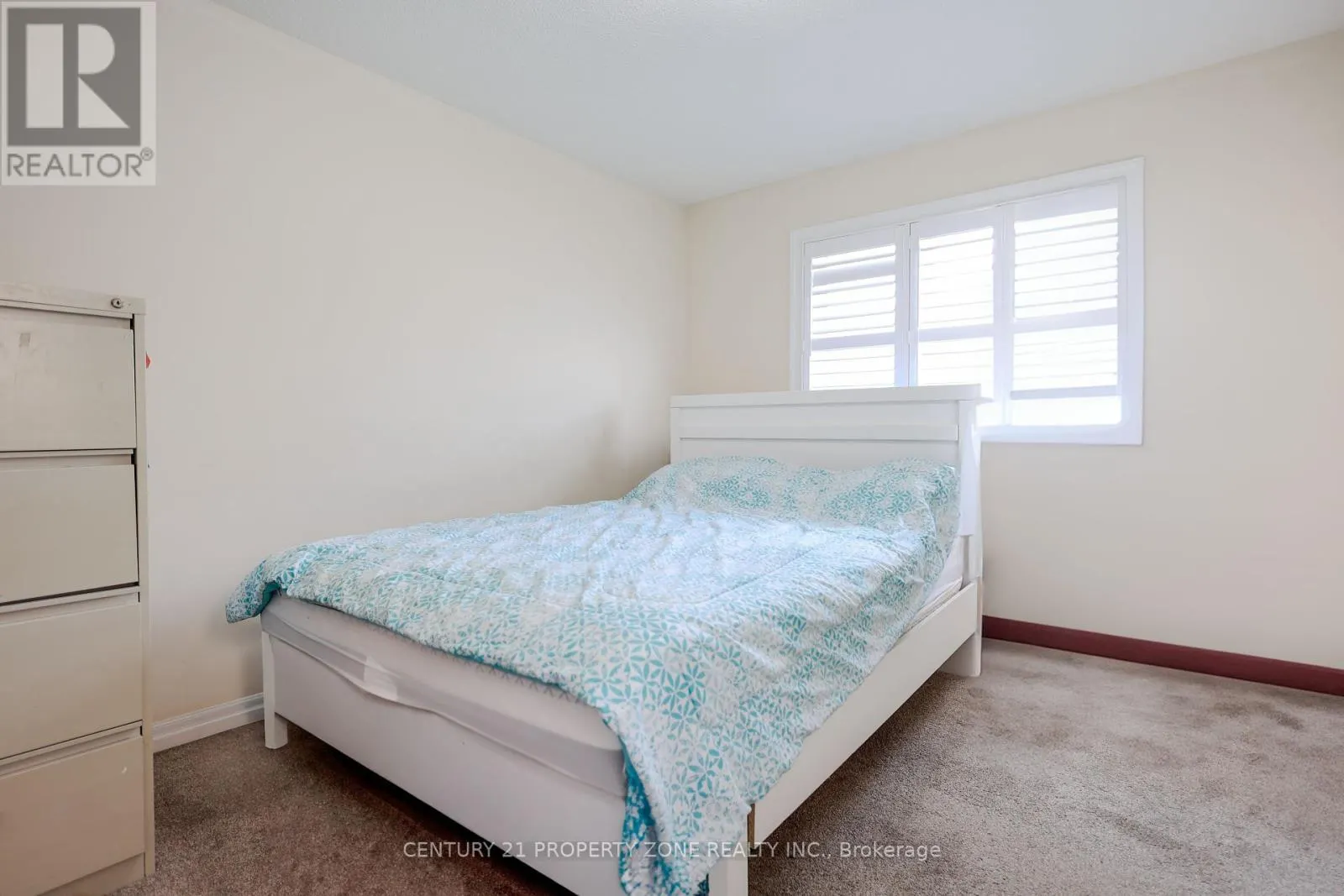 62 - 811 SARNIA ROAD