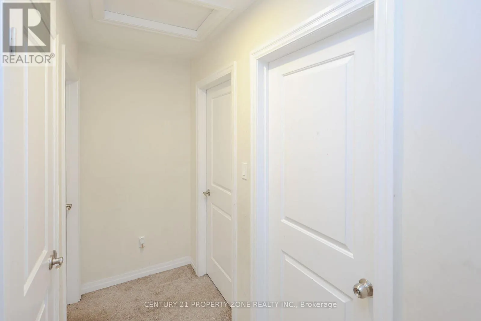 62 - 811 SARNIA ROAD