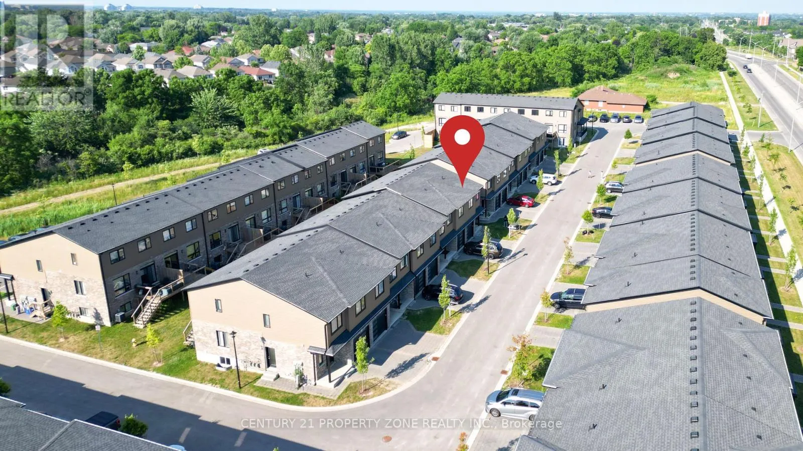 62 - 811 SARNIA ROAD