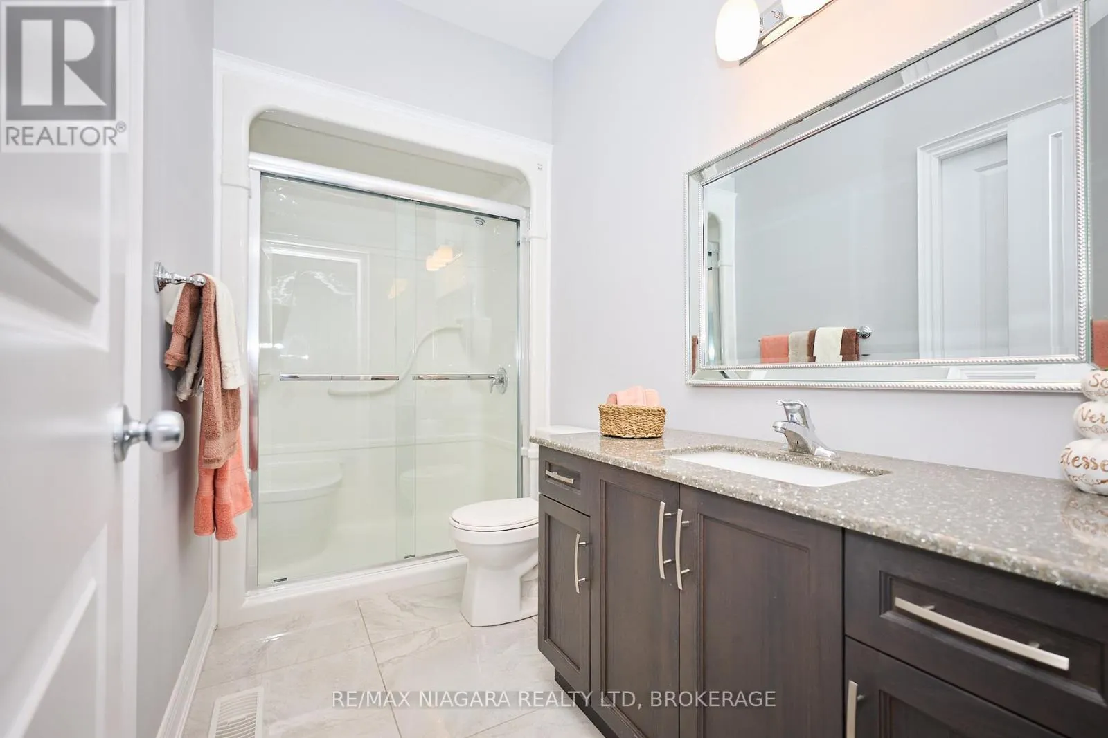 4049 VILLAGE CREEK DRIVE