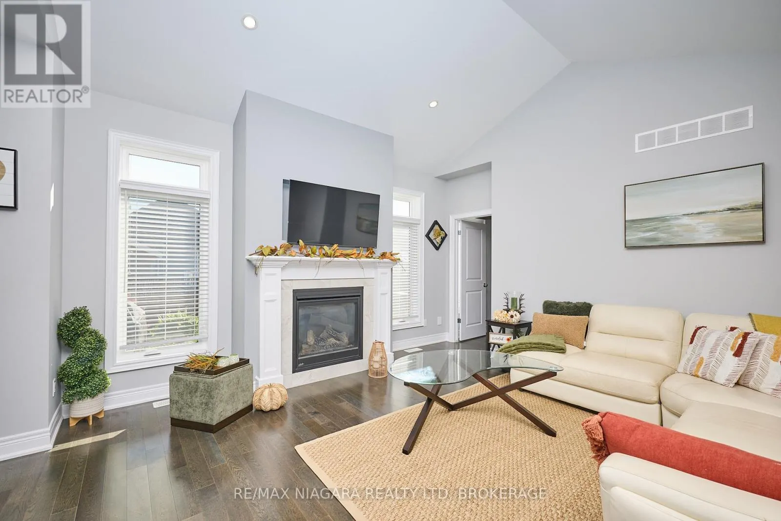 4049 VILLAGE CREEK DRIVE