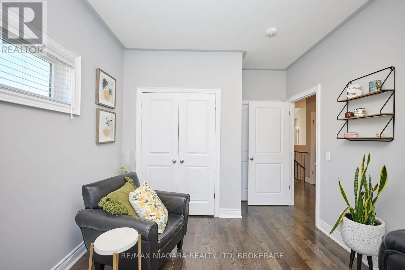 4049 VILLAGE CREEK DRIVE
