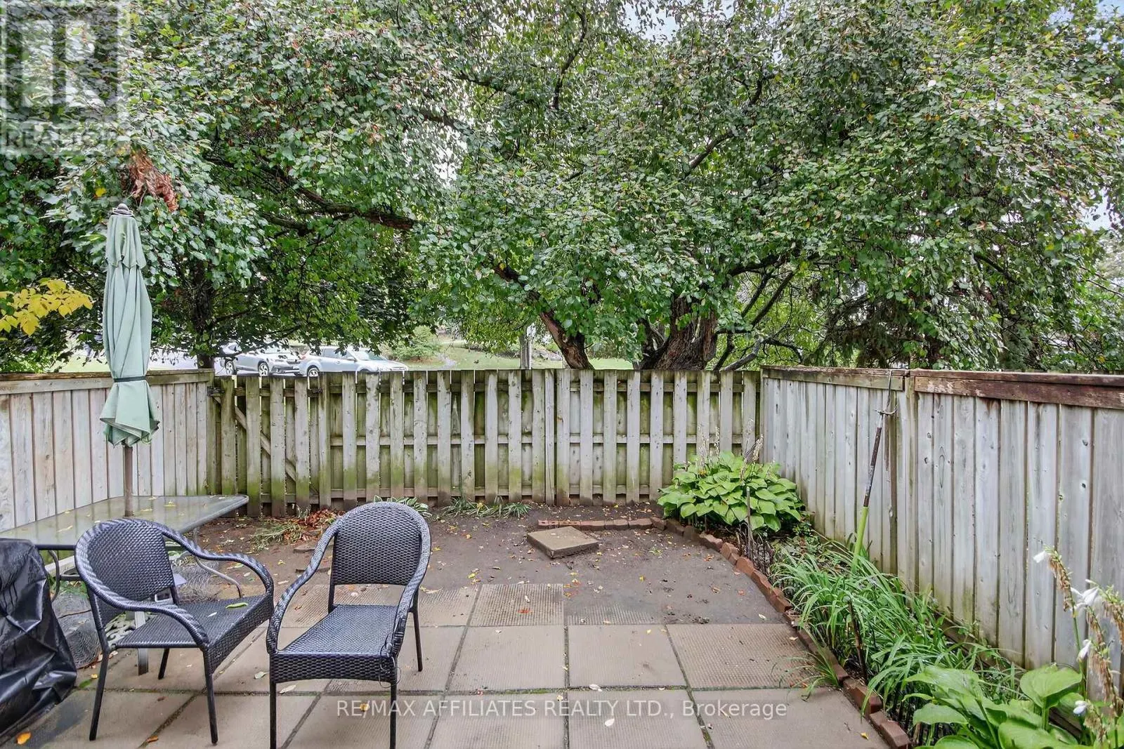 17 - 73 CLARKSON CRESCENT
