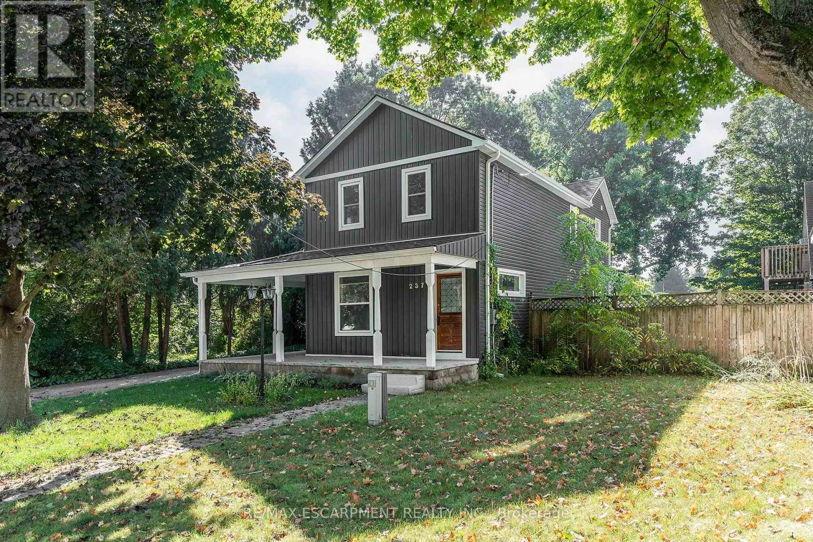 237 MAIN STREET E
