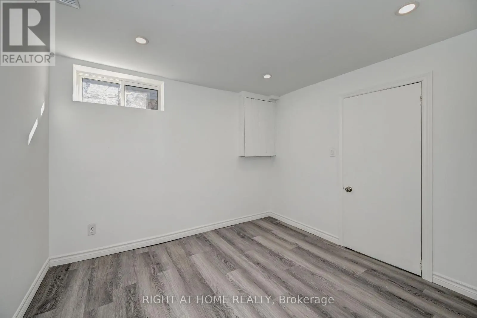 10 MONROE STREET N