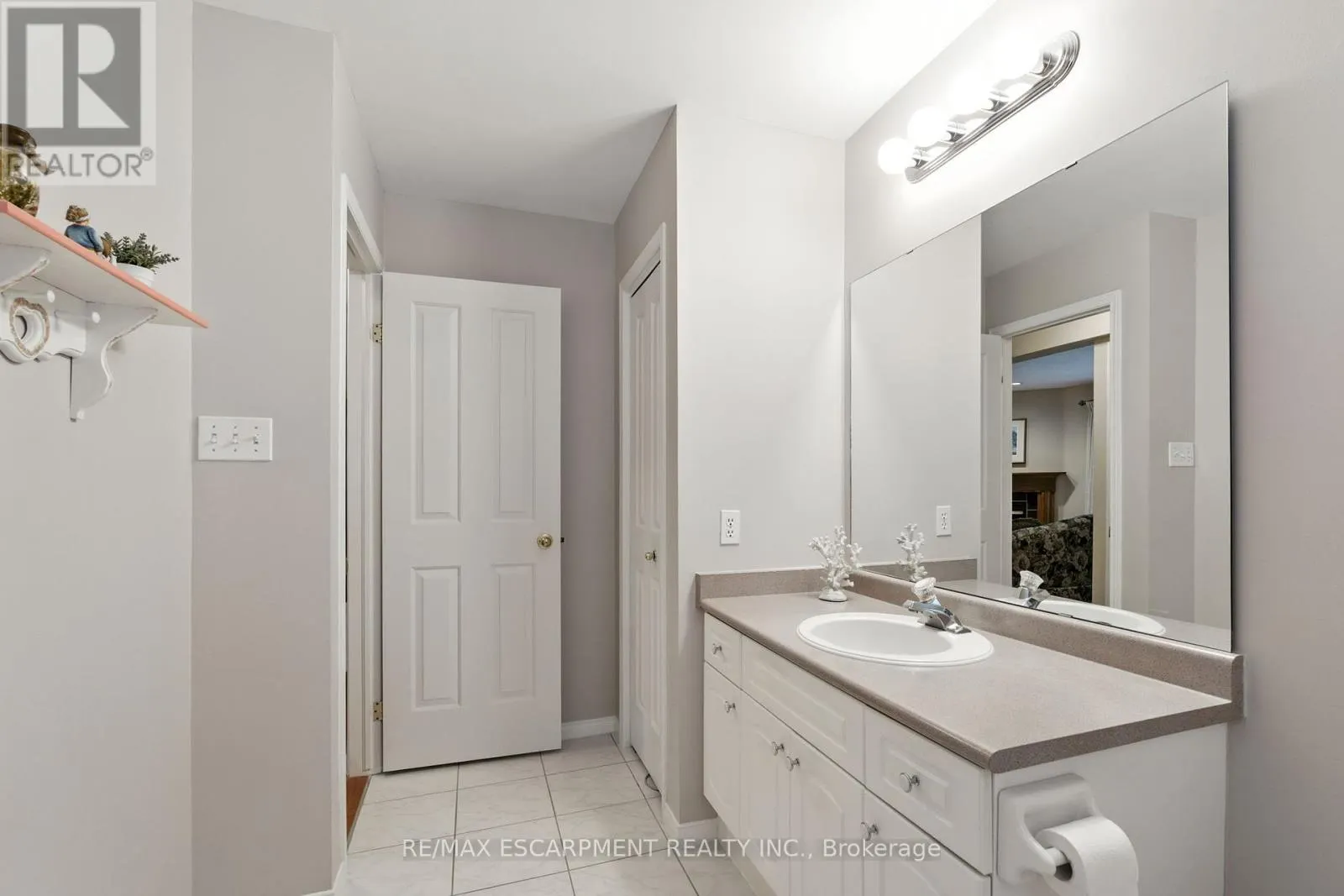 18 NAPLES BOULEVARD