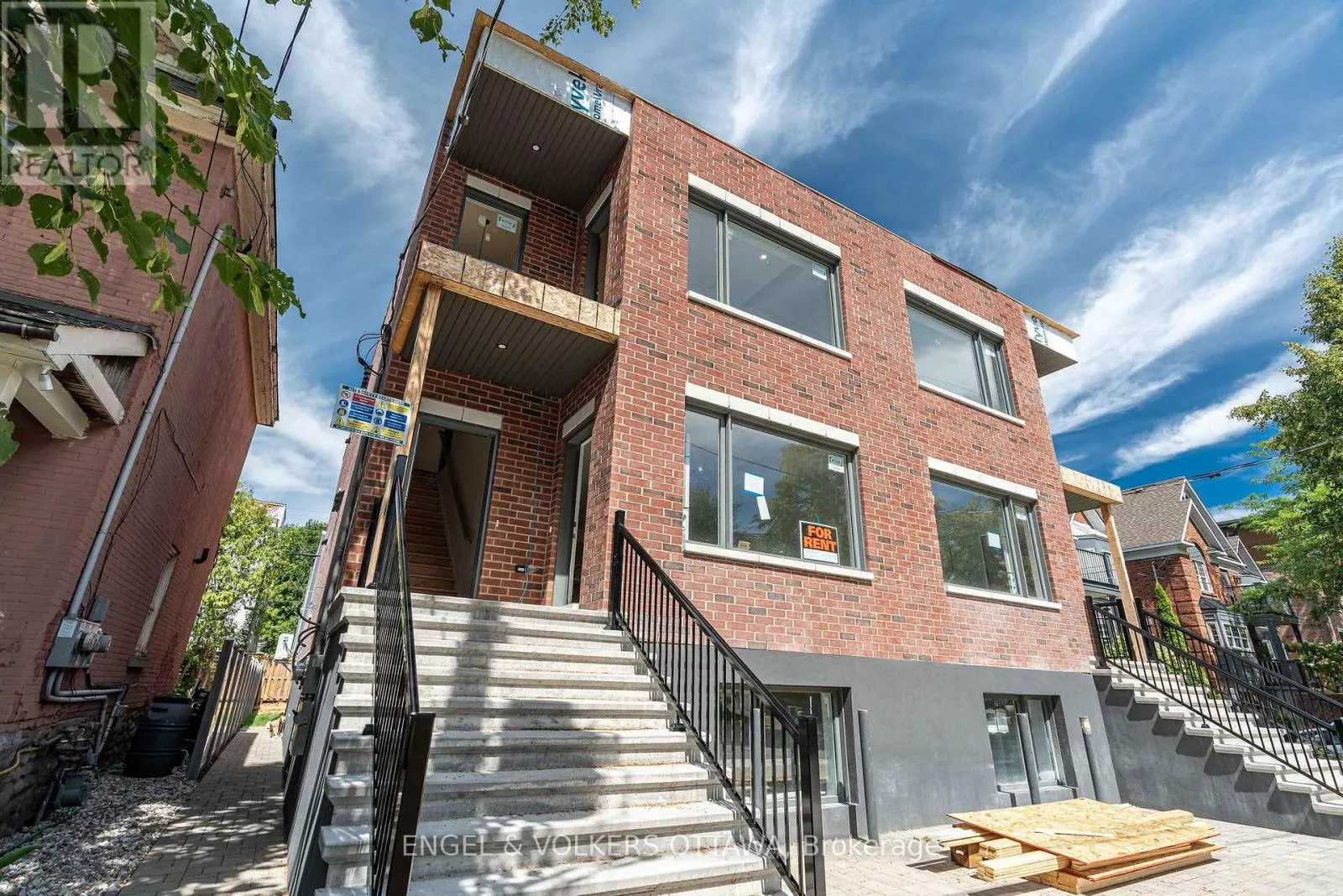 C - 195 HOPEWELL AVENUE