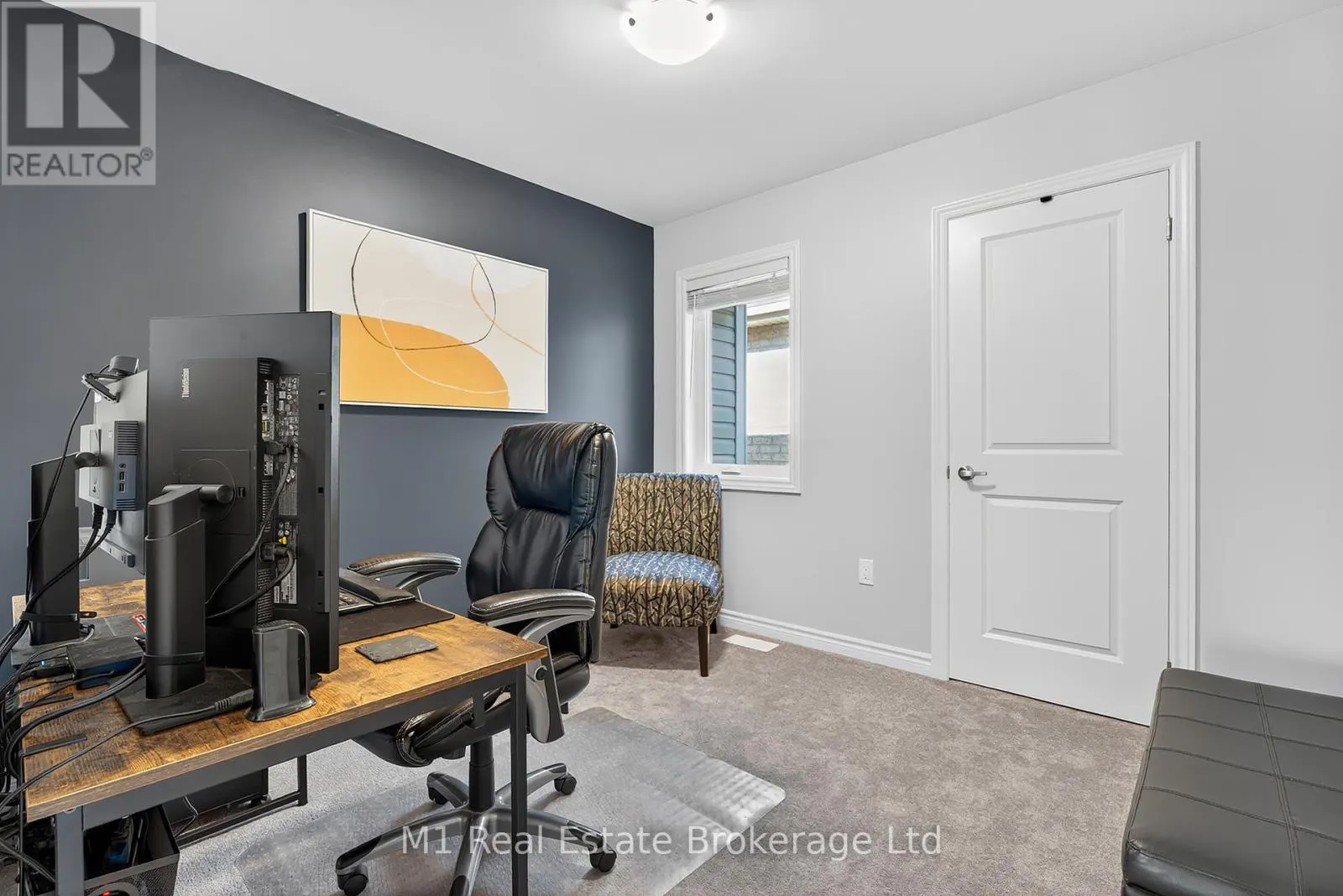 43 HARPIN WAY W