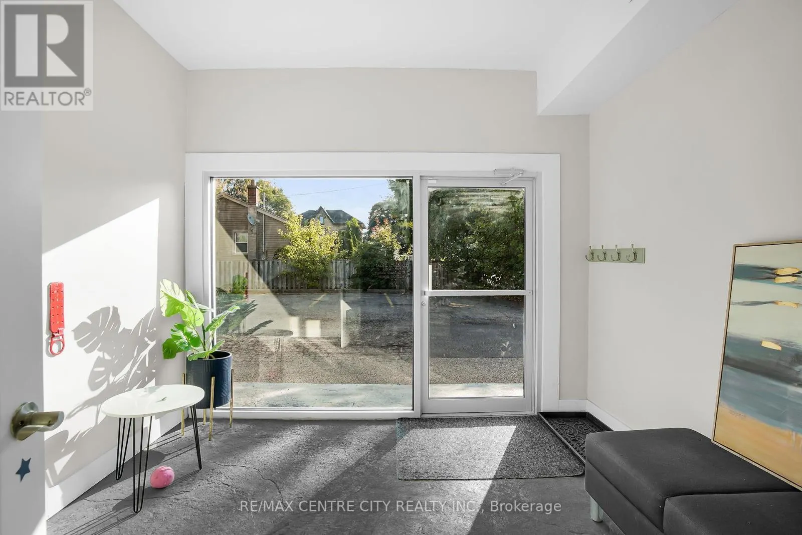 302 WELLINGTON ROAD