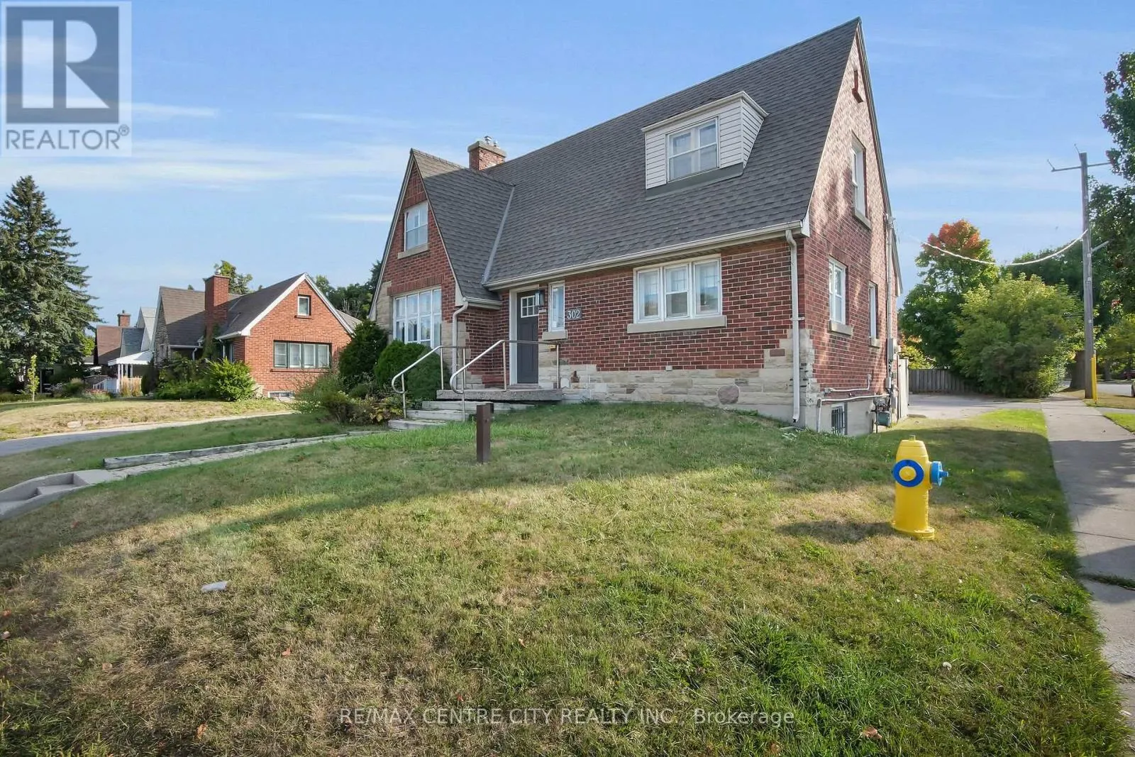 302 WELLINGTON ROAD