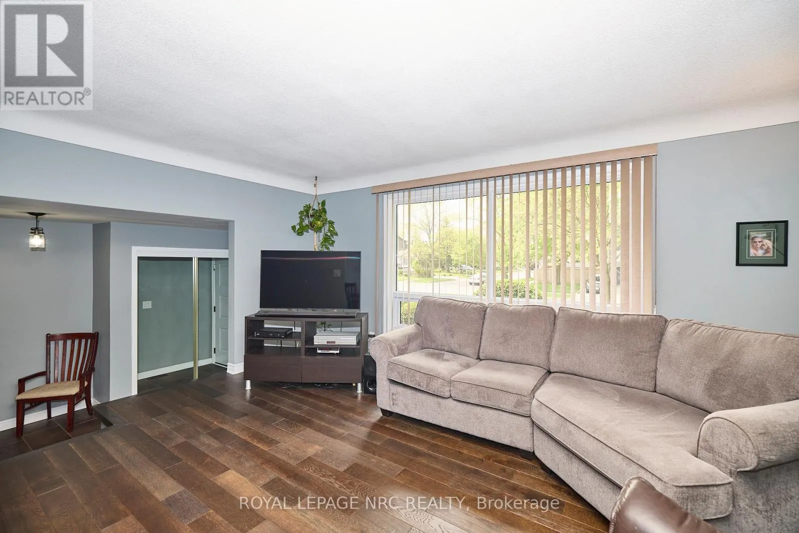 6968 BRIAN CRESCENT
