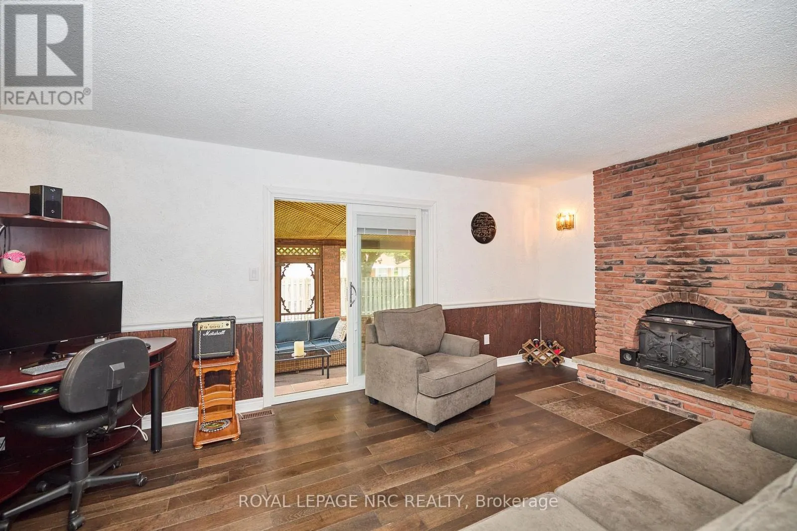 6968 BRIAN CRESCENT